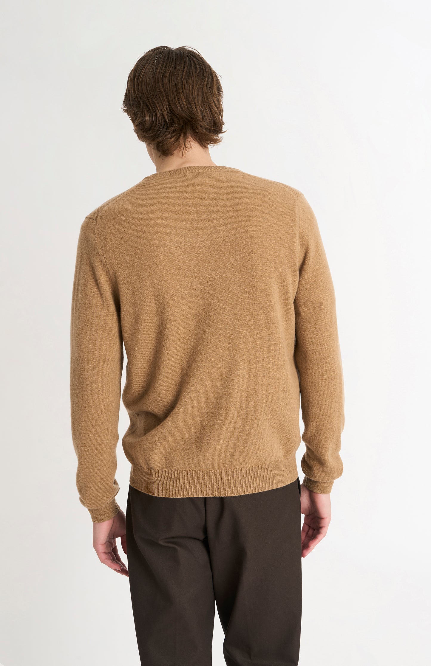 Pringle of Scotland Men’s Cashmere V-Neck Jumper In Camel rear view