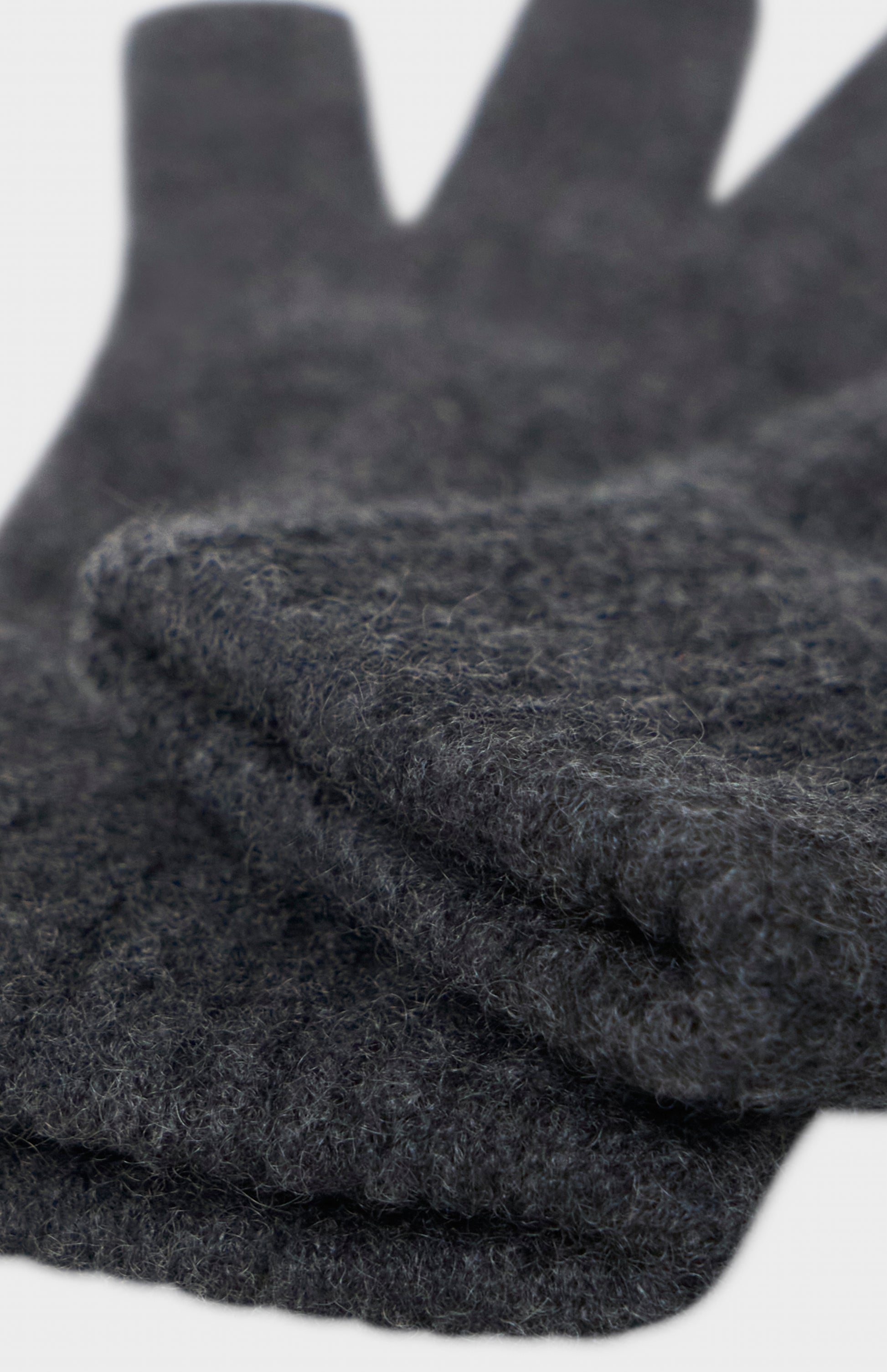 Pringle of Scotland Classic Cashmere Gloves In Charcoal cuff detail
