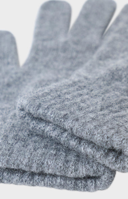 Pringle of Scotland Classic Cashmere Gloves In Grey cuff detail