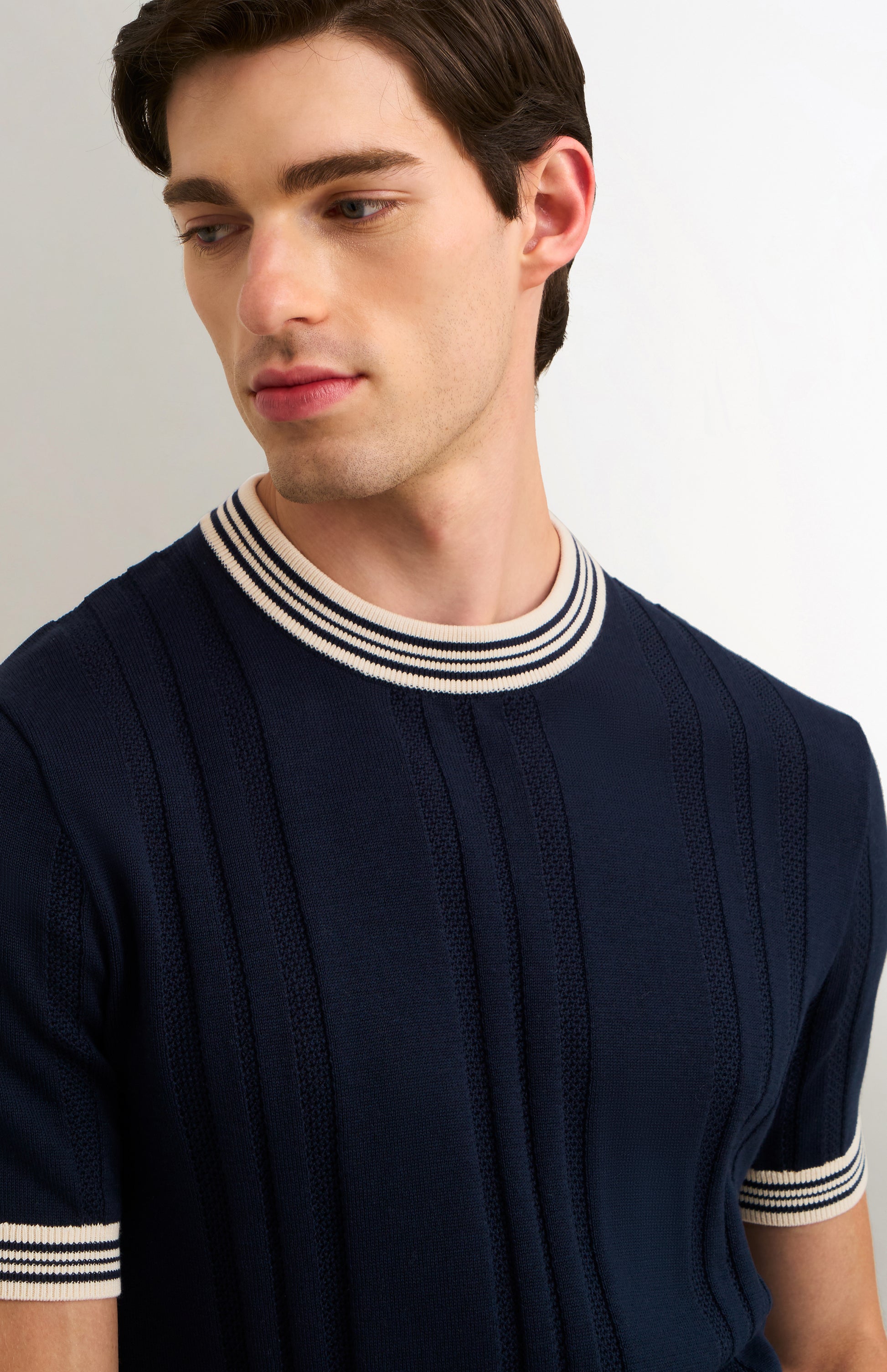 Men's Cotton And Silk Textured House Stripe T-shirt In Navy