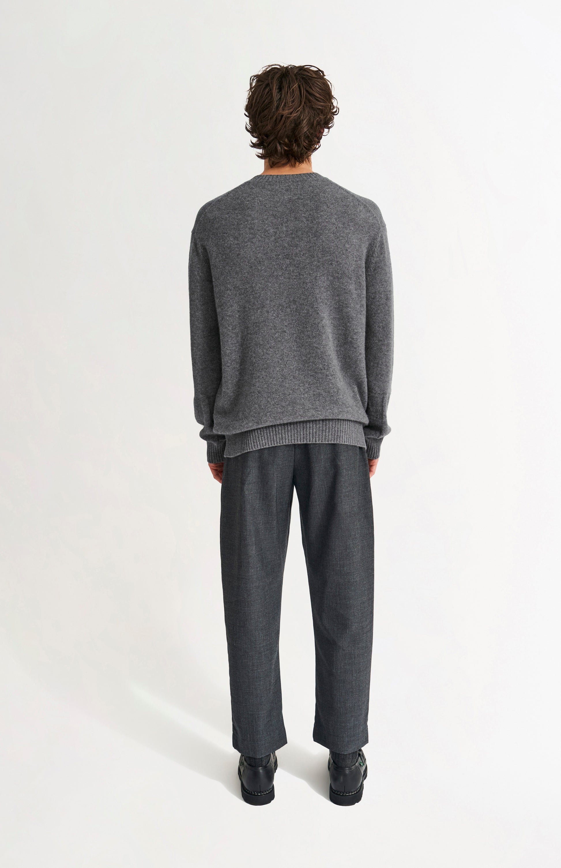 Pringle of Scotland Men's Round Neck Cashmere Jumper In Grey Melange rear view