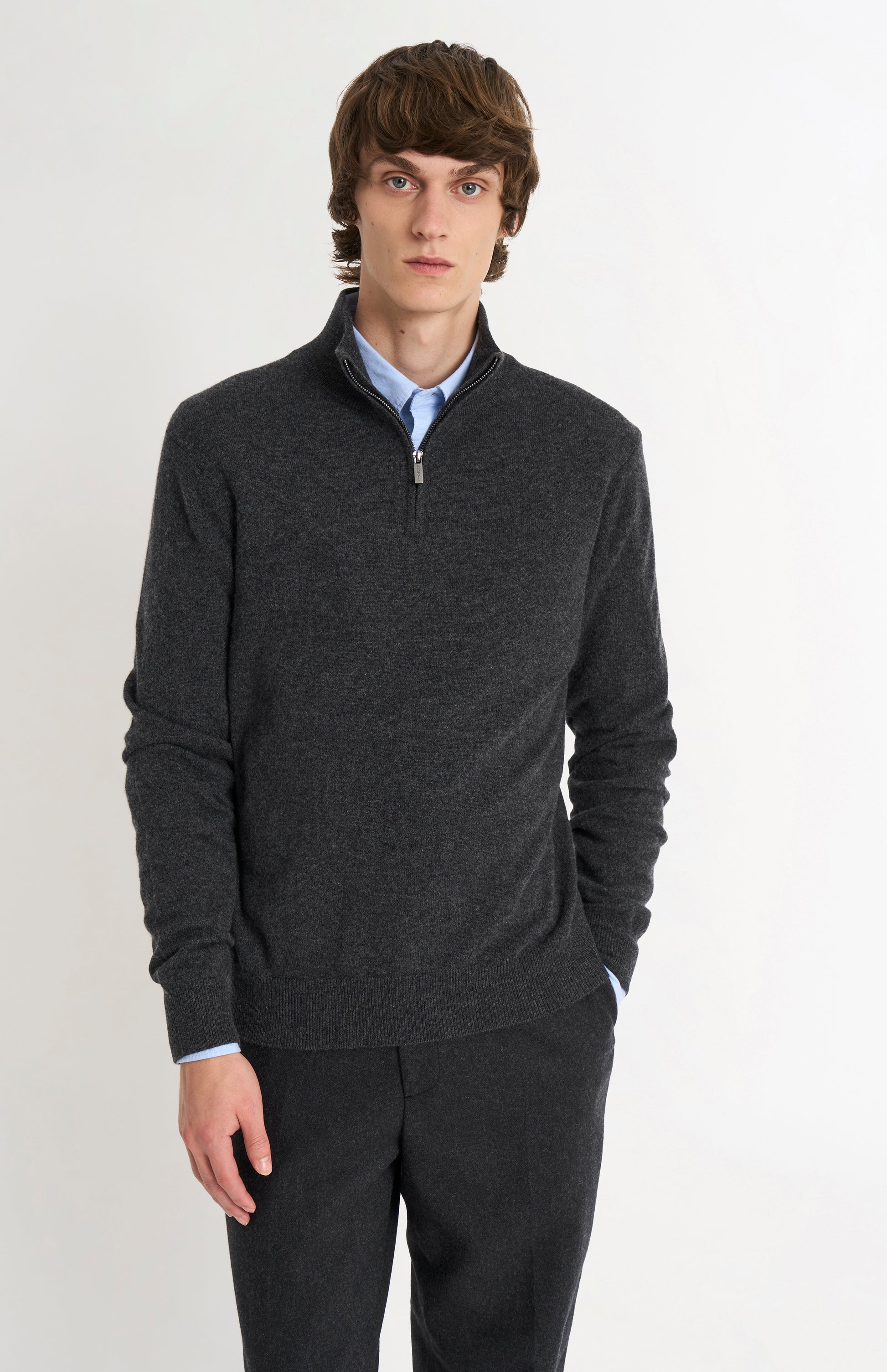 Pringle of Scotland Men’s Cashmere Qtr Zip Jumper In Charcoal Melange on model