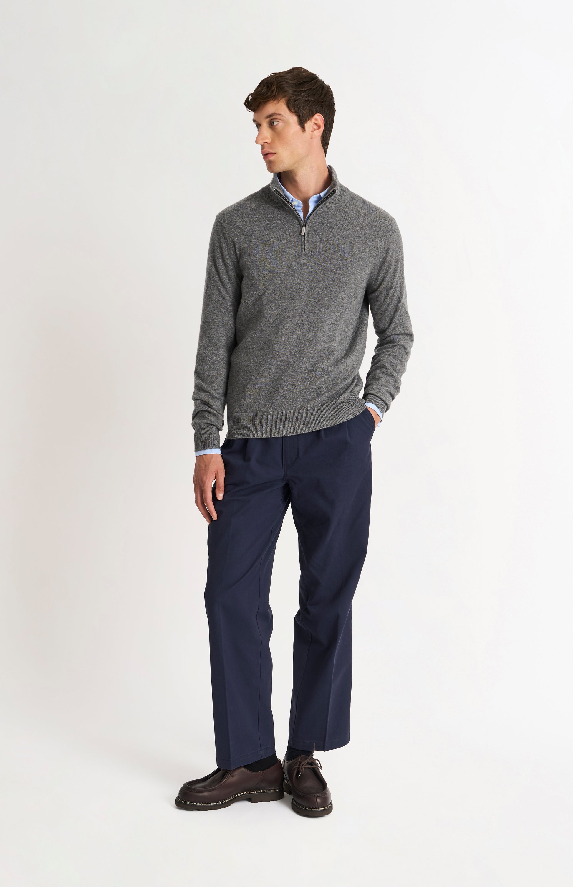 Pringle Men’s Cashmere Qtr Zip Jumper In Light Grey Melange on standing model