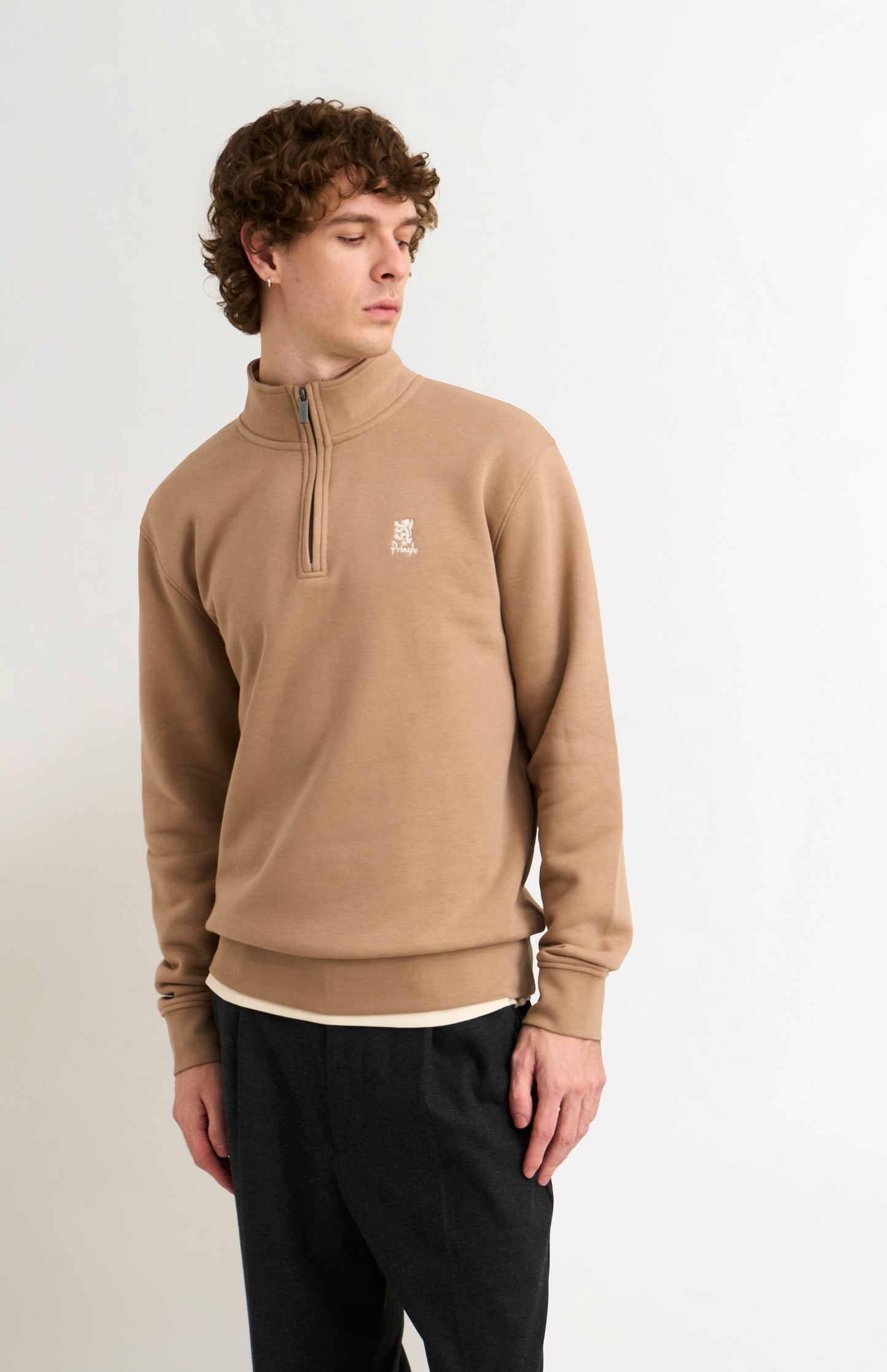 Pringle of Scotland Men's Qtr Zip Track Jumper In Mushroom