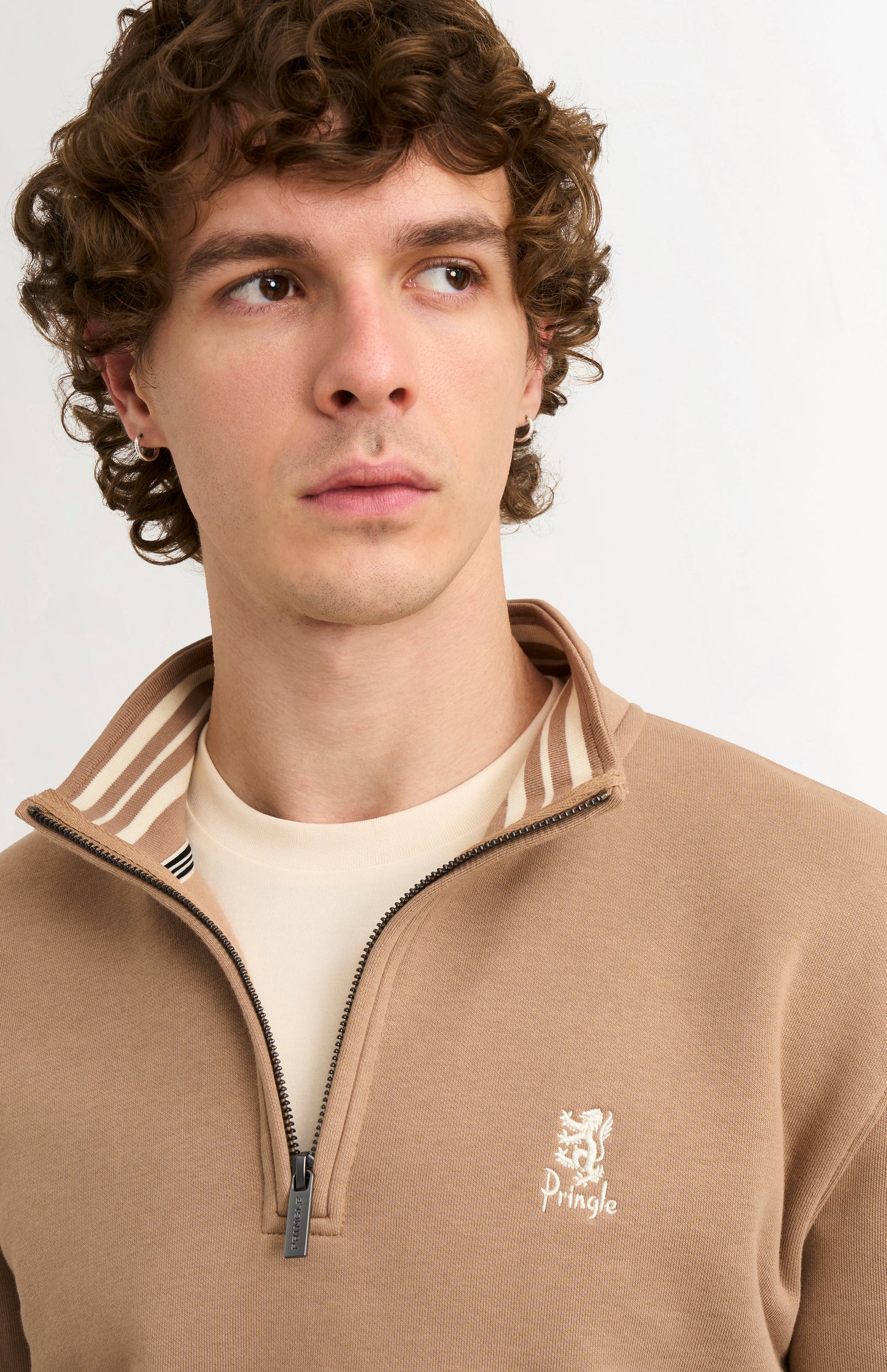 Pringle of Scotland Men's Qtr Zip Track Jumper In Mushroom collar and zip detail