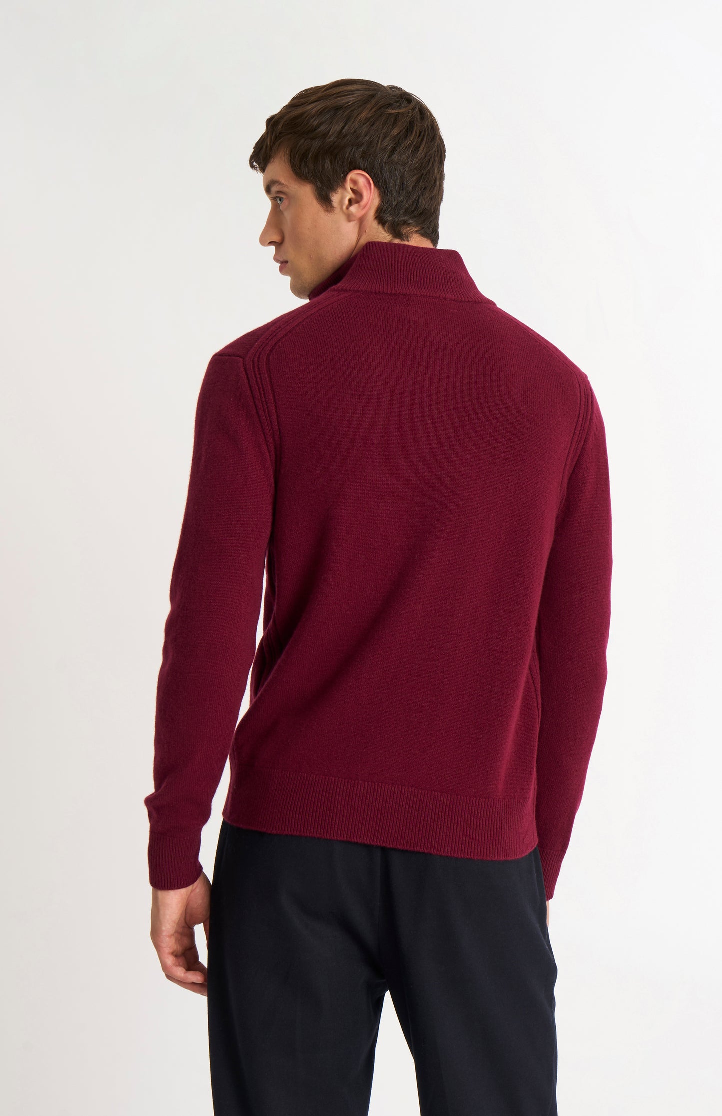 Pringle of Scotland Men’s Lambswool Qtr Zip Jumper In Burgundy back view