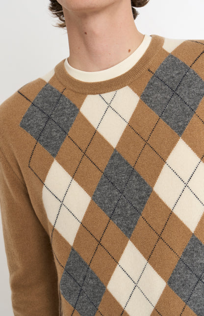 Pringle Men's Crew Neck Cashmere Argyle Jumper in Camel, Ecru & Grey neck detail