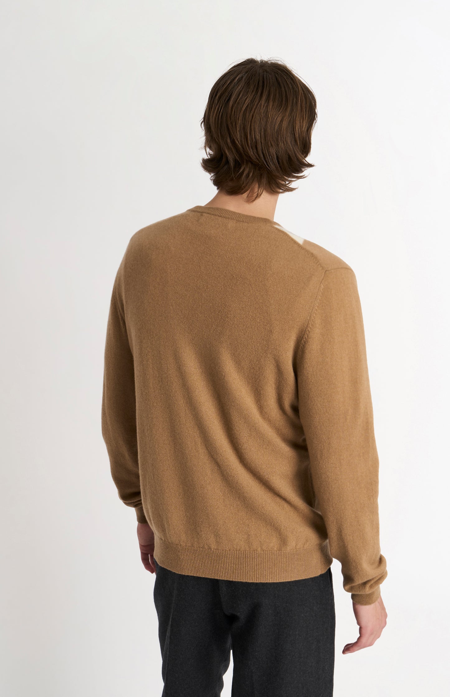 Pringle Men's Crew Neck Cashmere Argyle Jumper in Camel, Ecru & Grey rear view