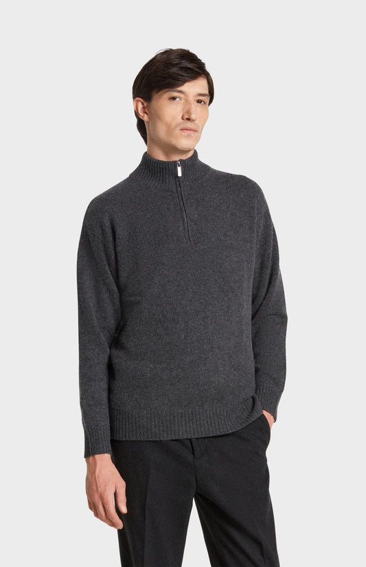 Pringle of Scotland Chunky Qtr Zip Jumper in Charcoal Melange - on the model