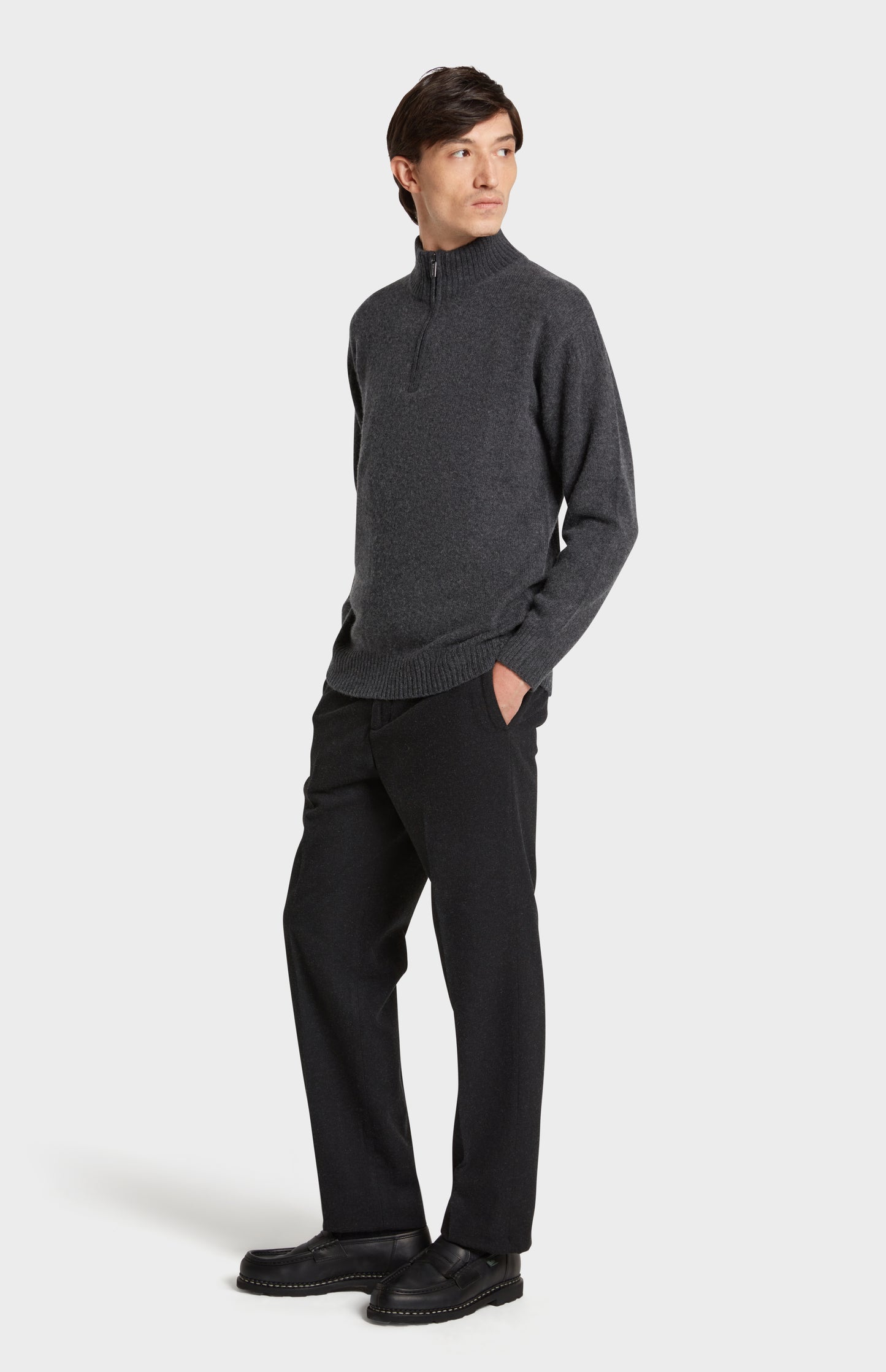 Full Front Look in Pringle of Scotland Chunky Qtr Zip Cashmere Jumper in charcoal Melange