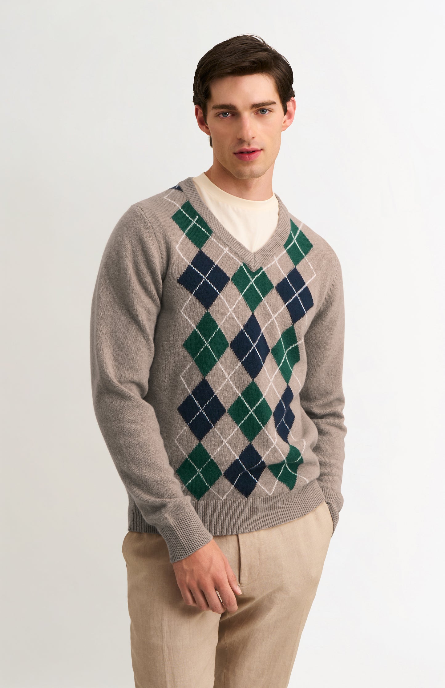 Men's Supersoft Lambswool V-neck Argyle Jumper In Camel / Navy / Green