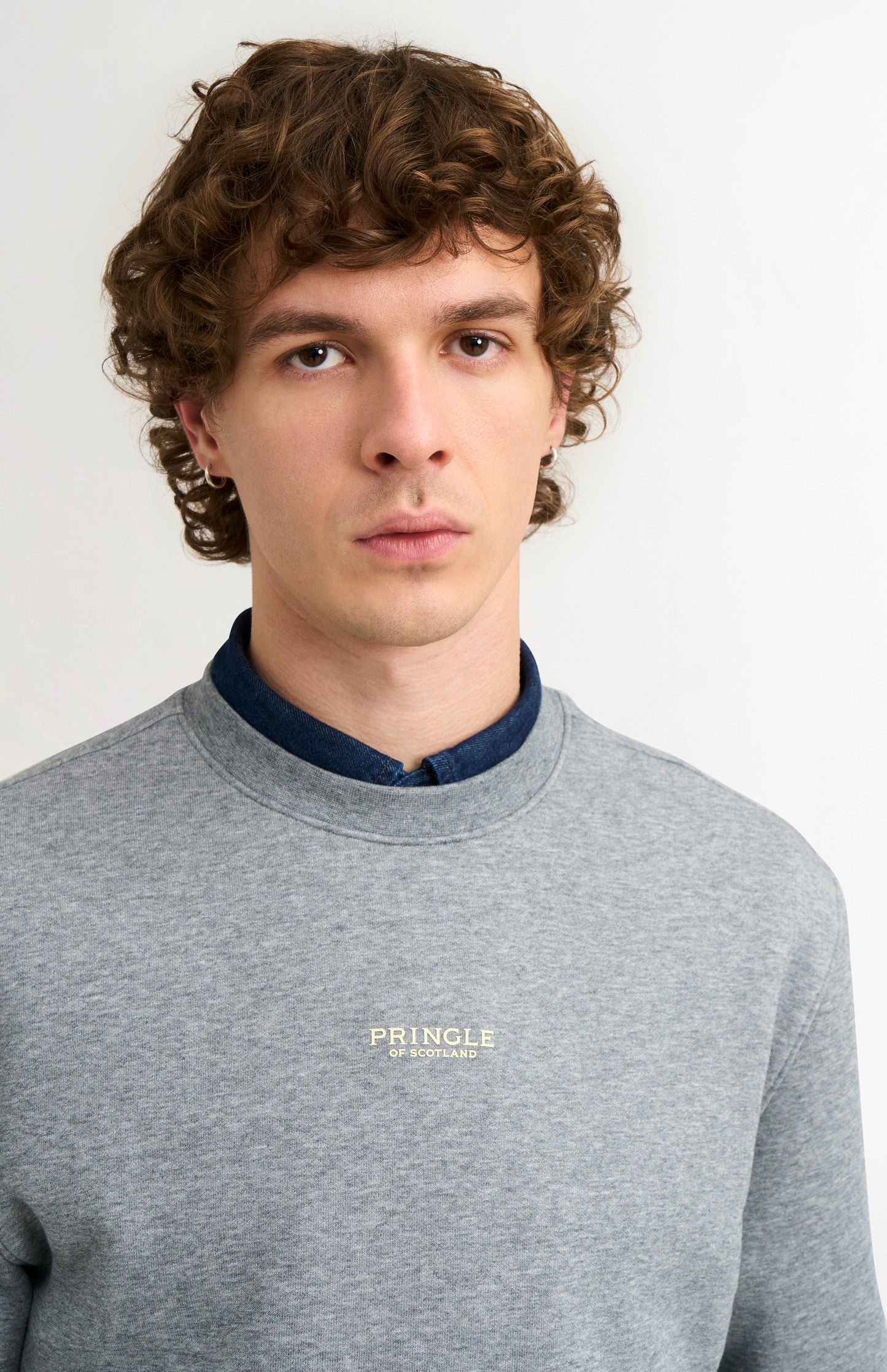 Pringle Men's Crew Neck Sweatshirt In Grey Melange neck detail