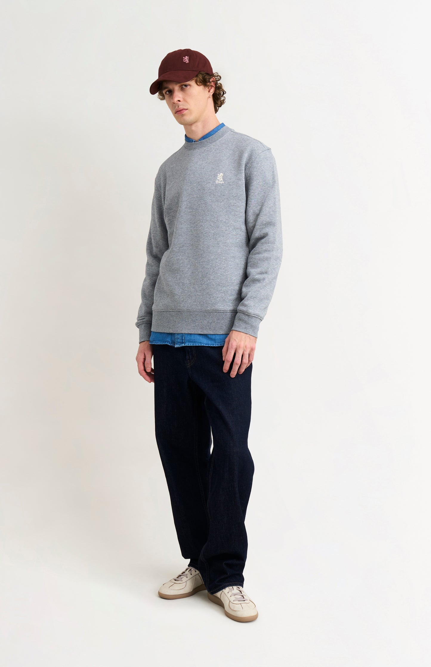 Pringle of Scotland Men's Crew Neck Sweatshirt In Grey Melange on model