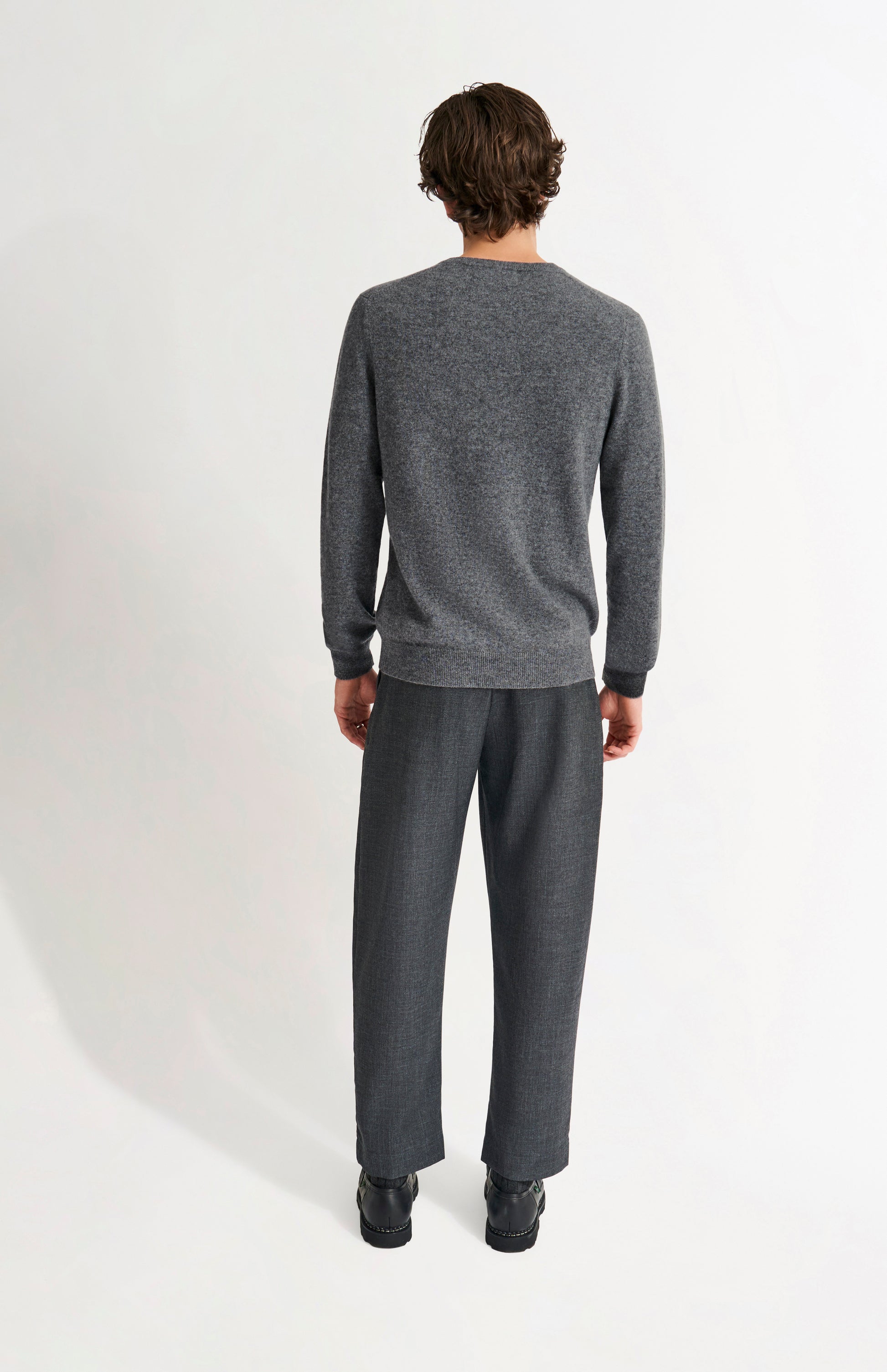 Pringle Men's Classic Round Neck Cashmere Jumper In Grey Melange rear view