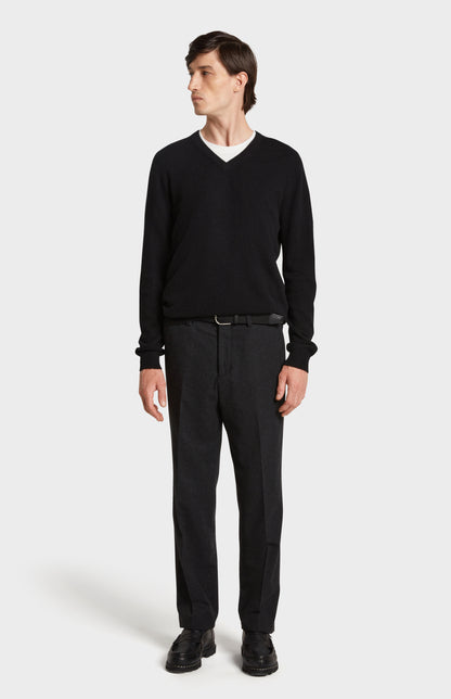 Full Front Look in Pringle of Scotland V Neck Cashmere Jumper in Black on Model