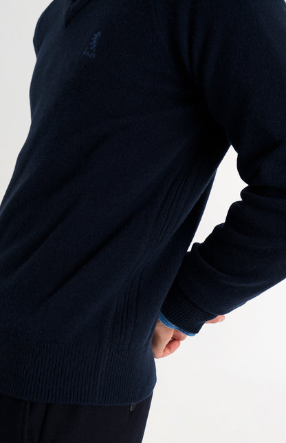 Pringle of Scotland Men’s Lambswool V Neck Jumper In Navy Blue showing button detail