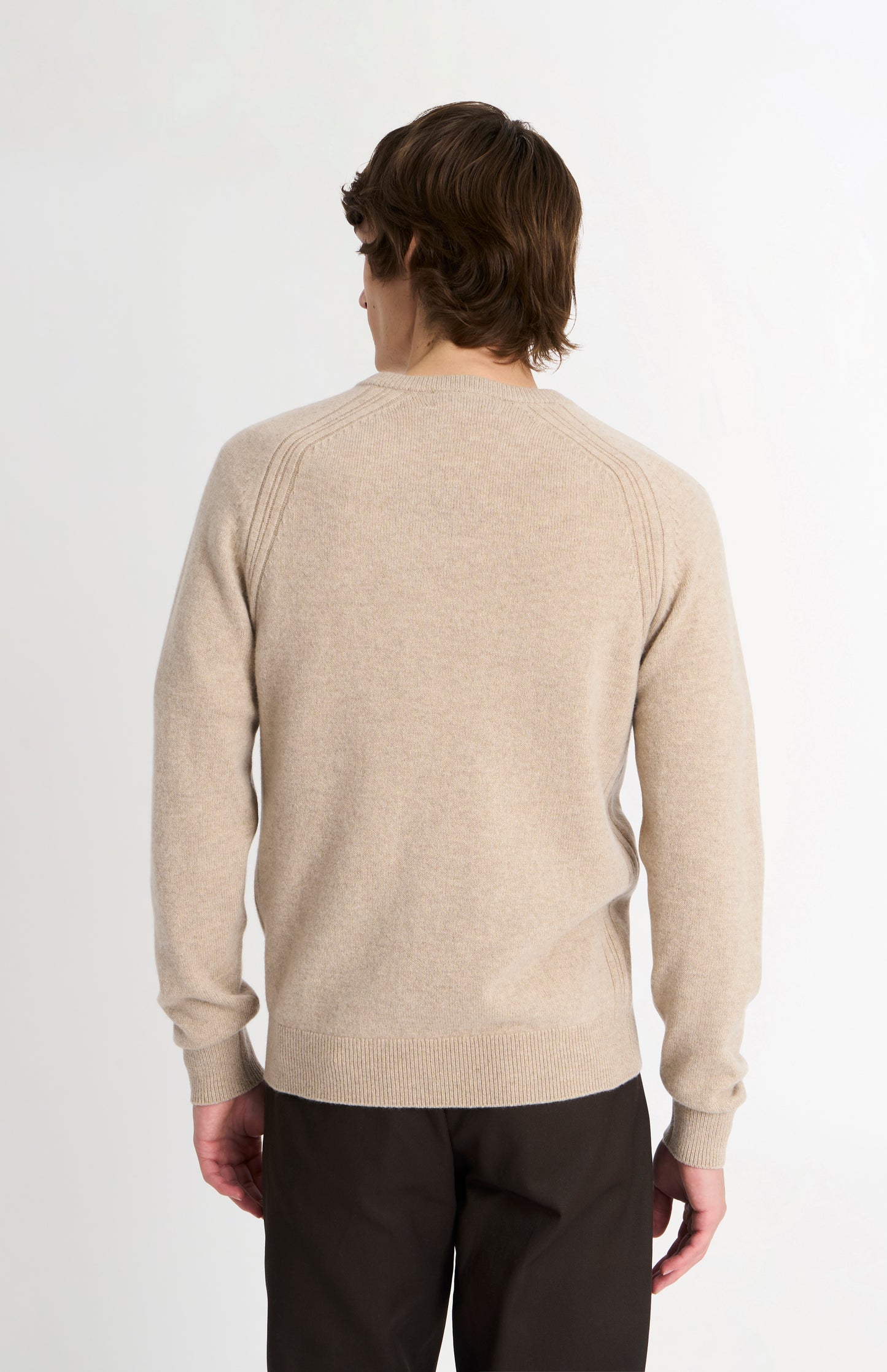 Pringle of Scotland Men’s Lambswool V Neck Jumper In Oatmeal rear view
