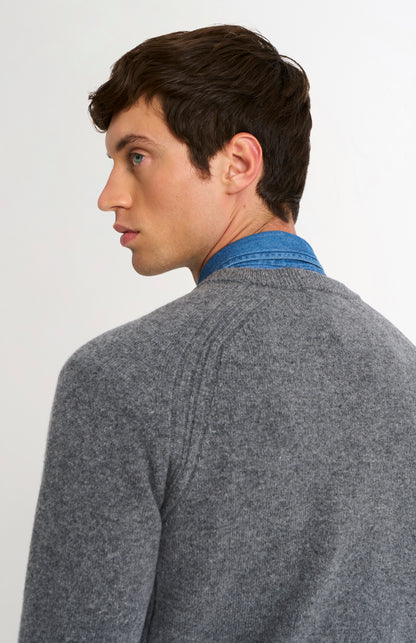 Pringle of Scotland Men’s Lambswool Crew Neck Jumper In Grey Melange showing neck at the back