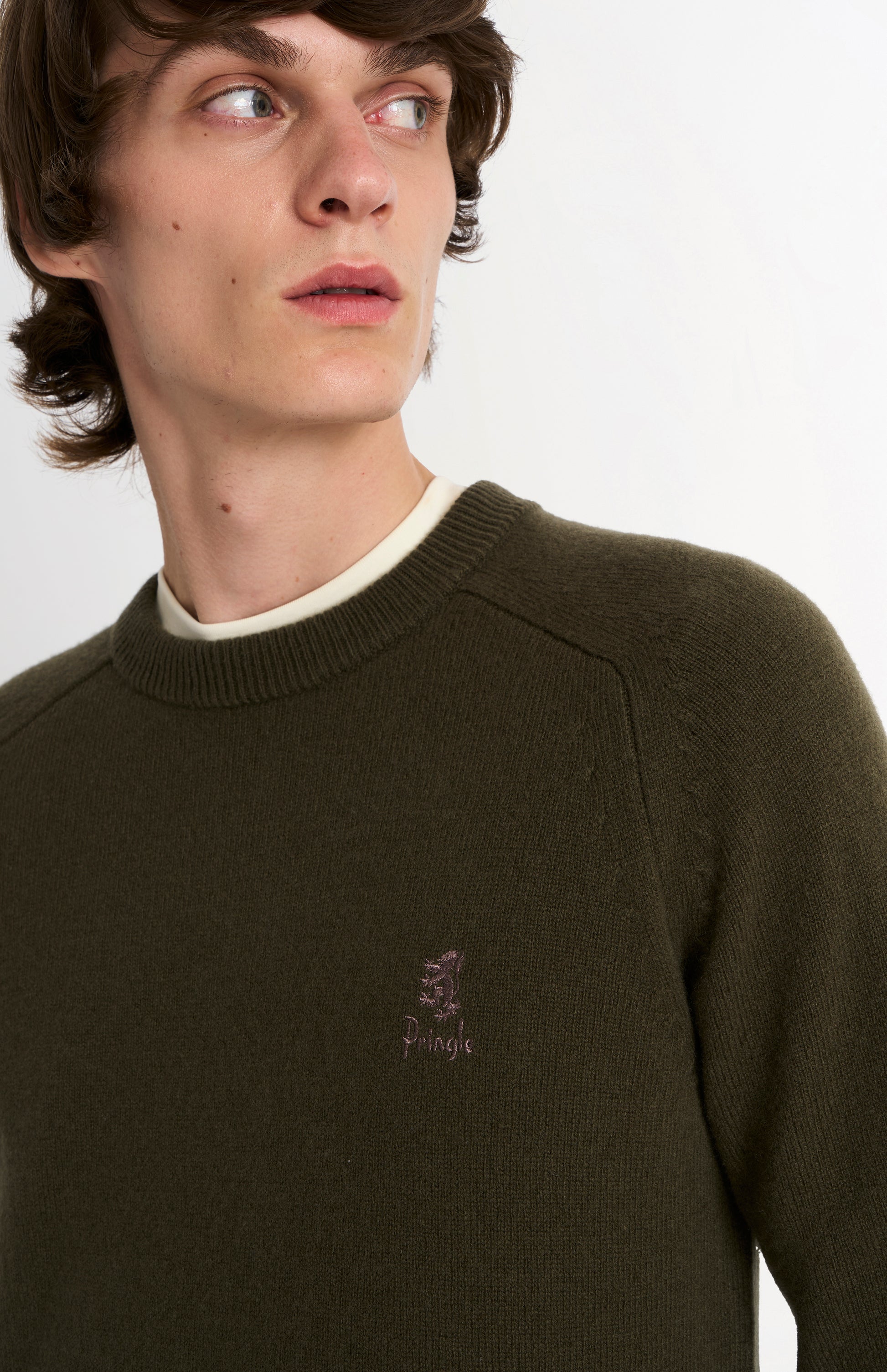 Pringle of Scotland Men’s Lambswool Crew Neck Jumper In Dark Olive neck detail