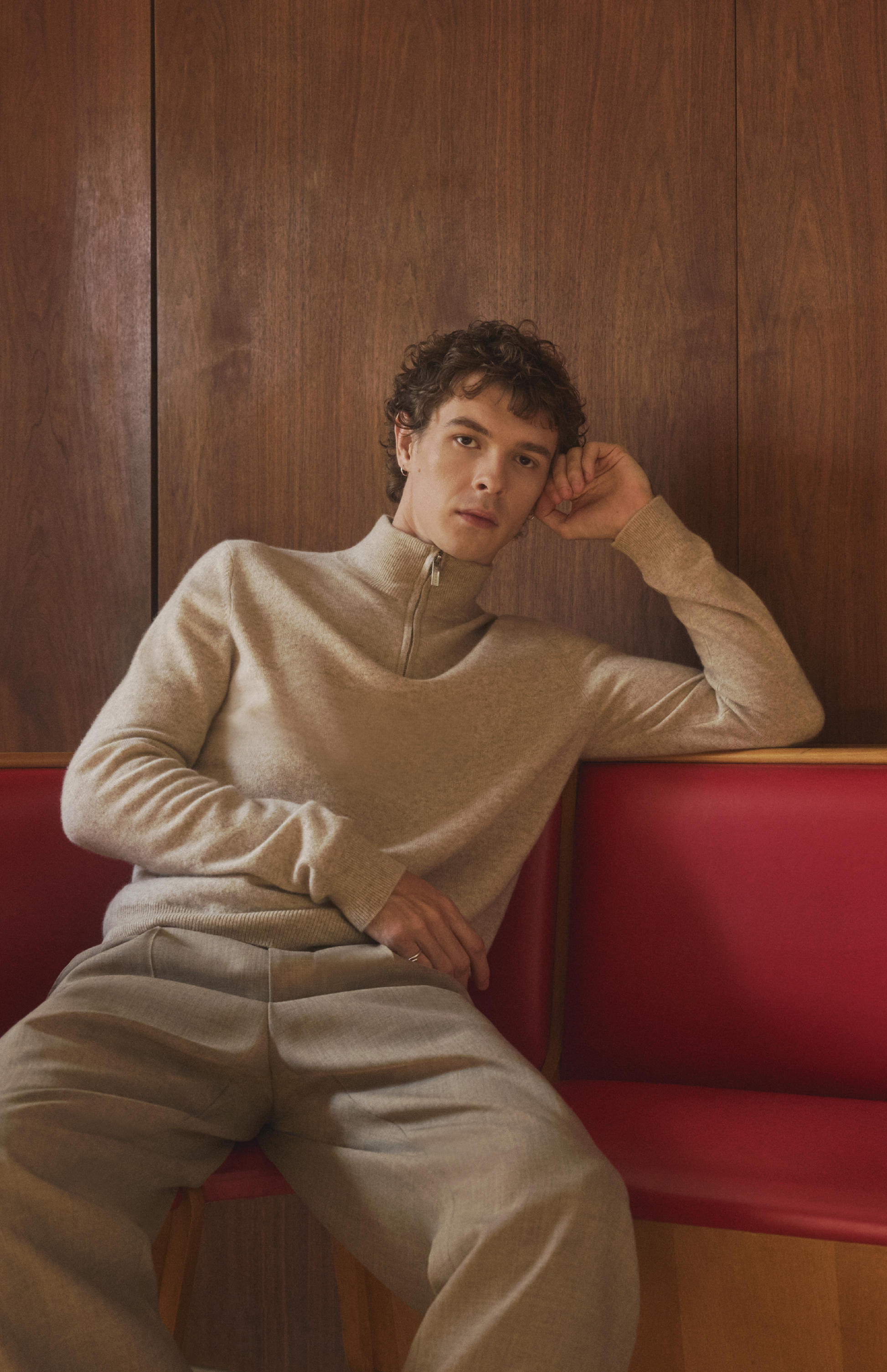 Pringle of Scotland Men's Quarter Zip Cashmere Jumper Classic In Oatmeal on model