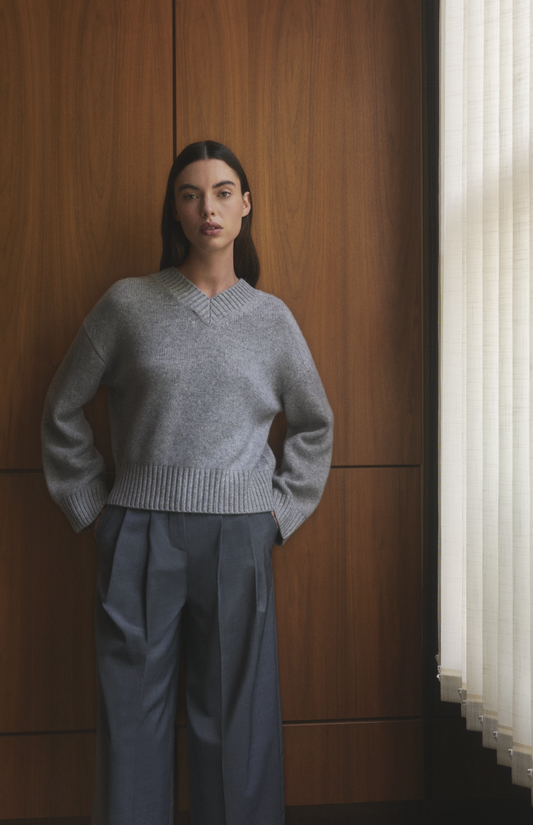 Womens V Neck Chunky Cashmere Jumper In Silver Melange