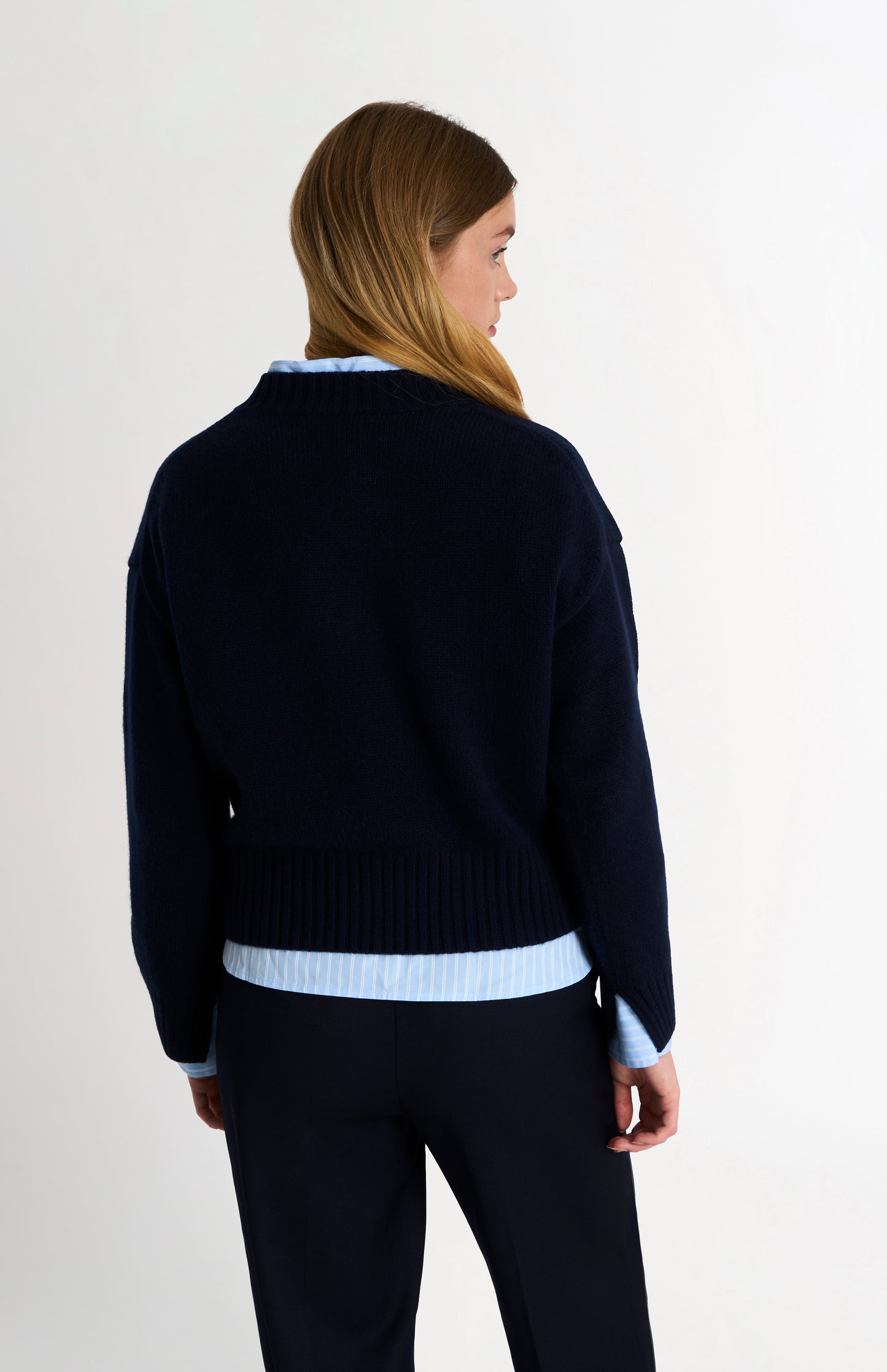 Womens V Neck Chunky Cashmere Jumper In Navy Melange