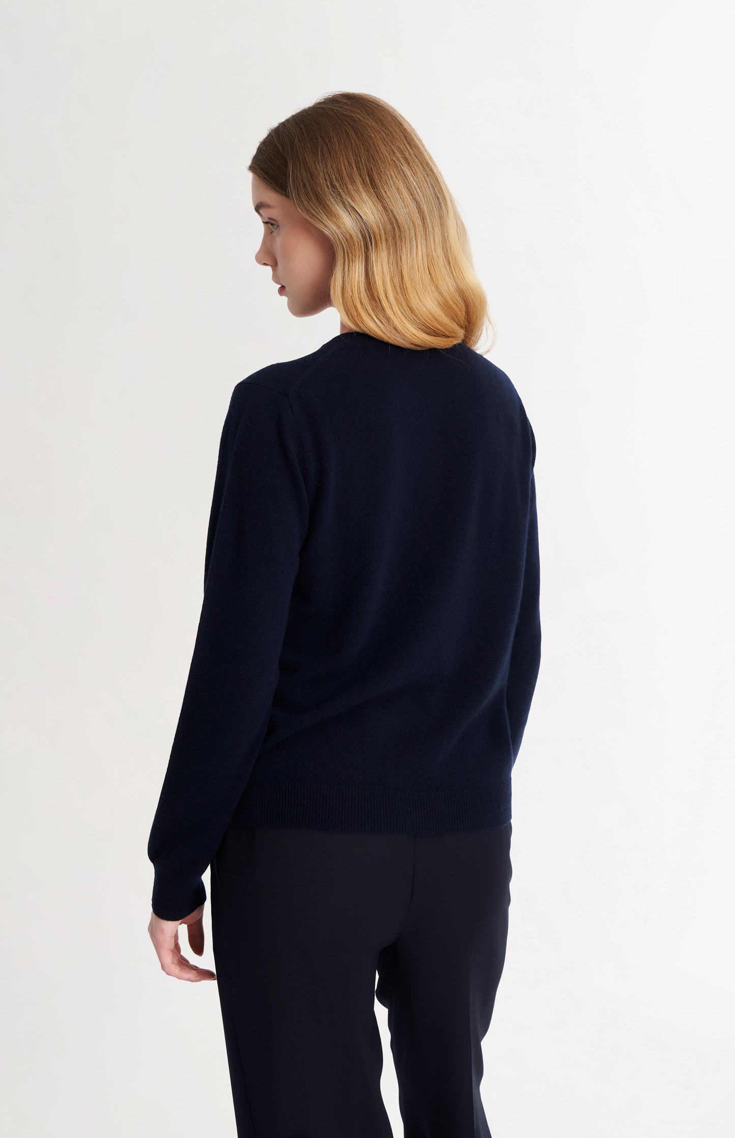 Women's  Classic Crew Neck Cashmere Cardigan In Navy Blue
