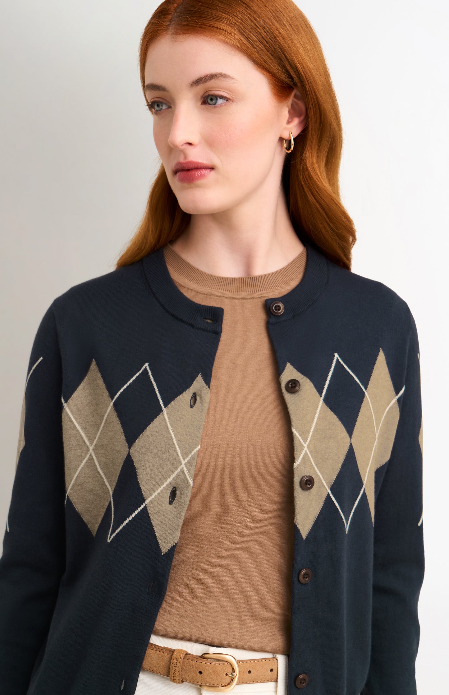 Women's Cashmere And Cotton Crew Neck Argyle Cardigan In Navy, Mushroom & White