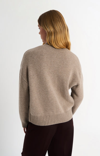 Women's Chunky Argyle Cashmere Cardigan in Mushroom And Grey