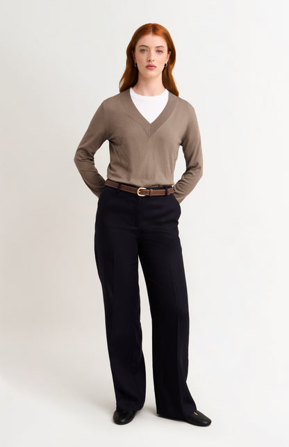 Women's Superfine Silk Blend Pointelle V Neck Jumper In Mushroom