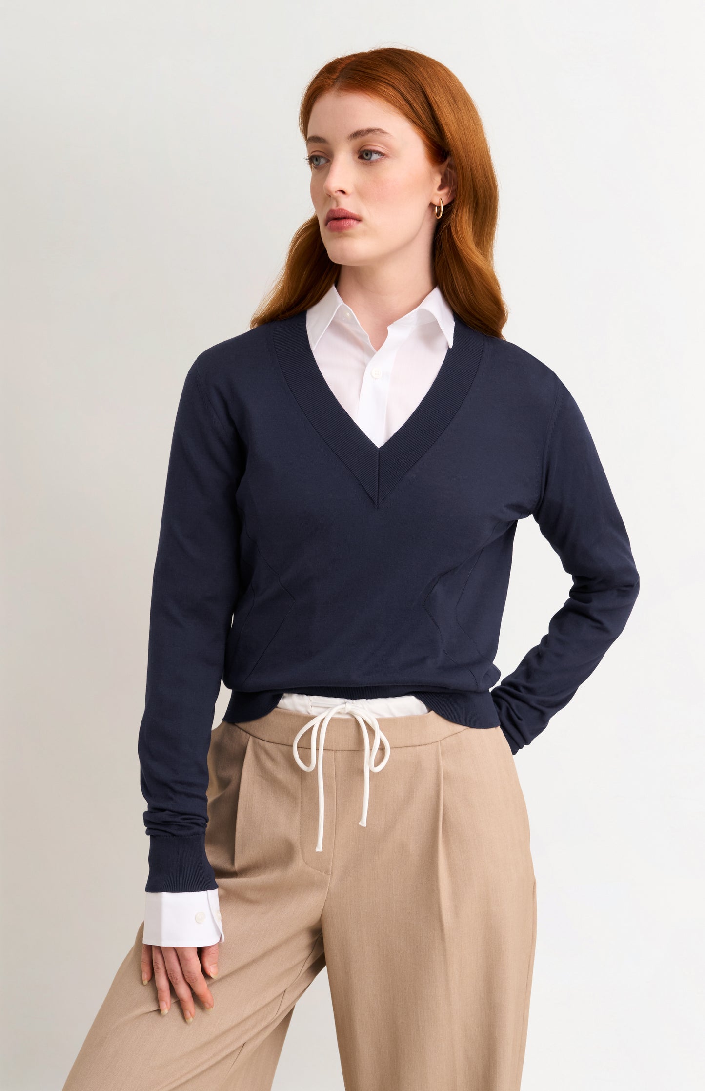 Women's Superfine Silk Blend Pointelle V Neck Jumper In Navy Blue