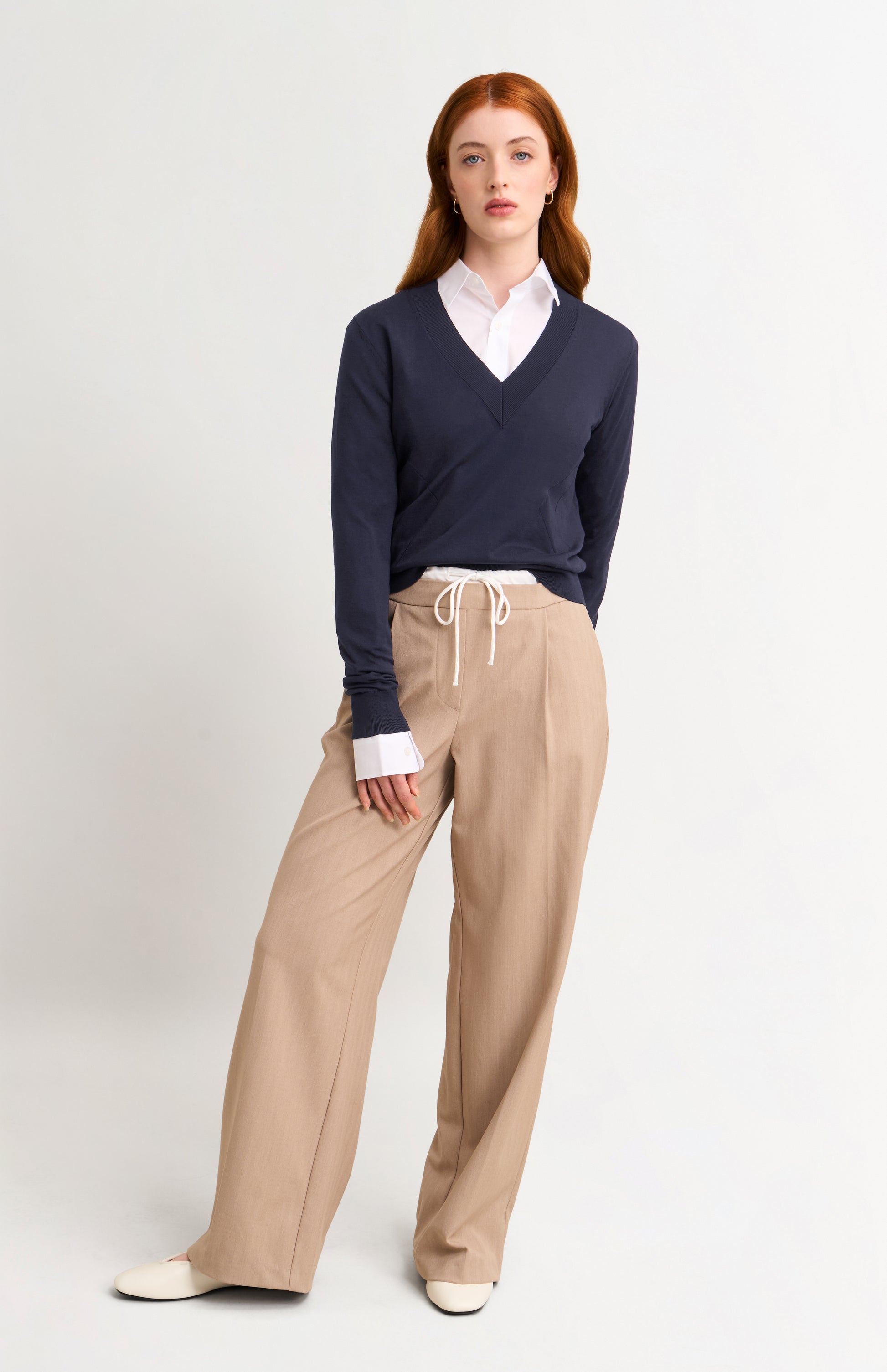 Women's Superfine Silk Blend Pointelle V Neck Jumper In Navy Blue