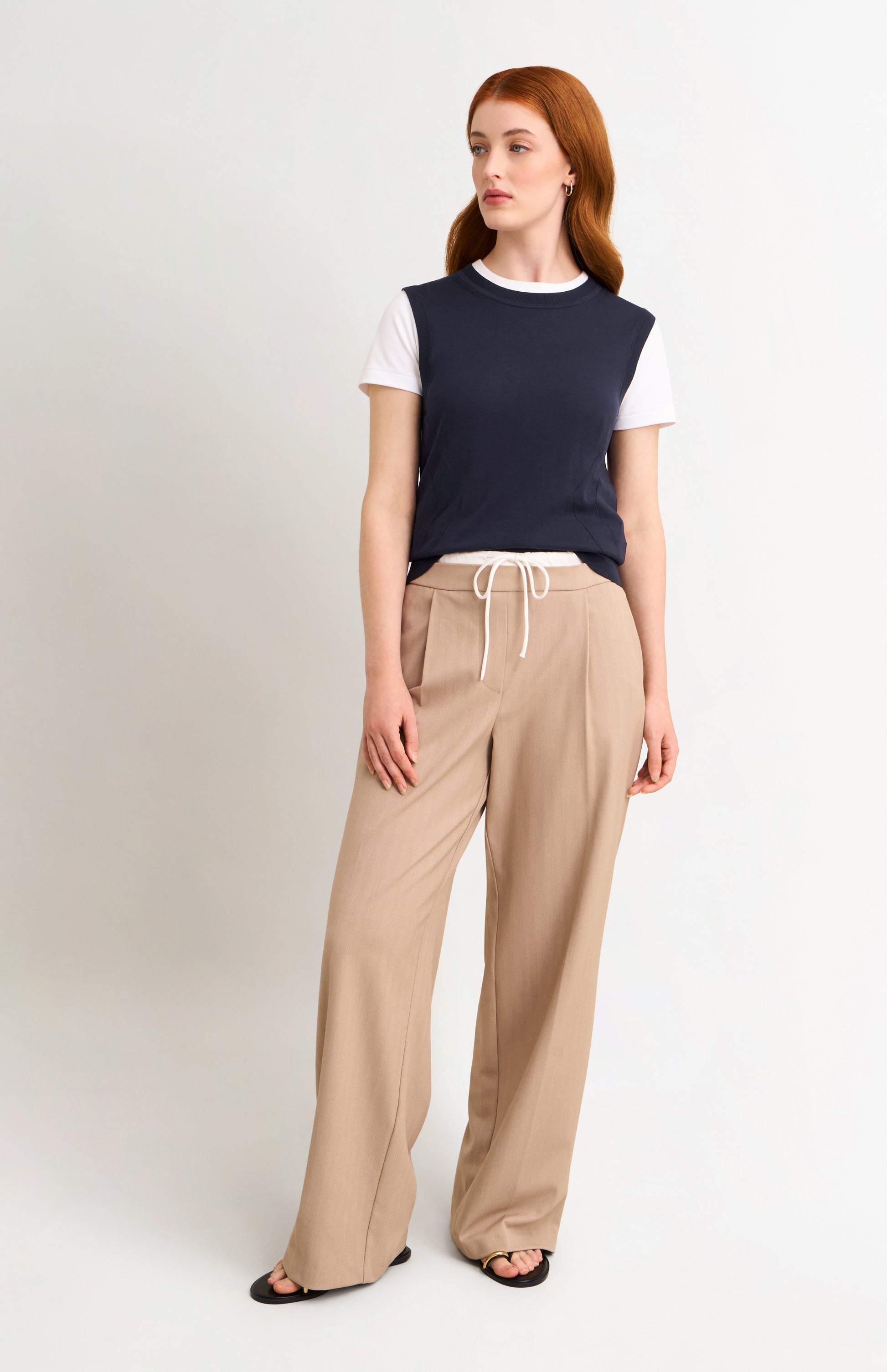 Women's Superfine Silk Blend Pointelle Crew Neck Vest In Navy Blue