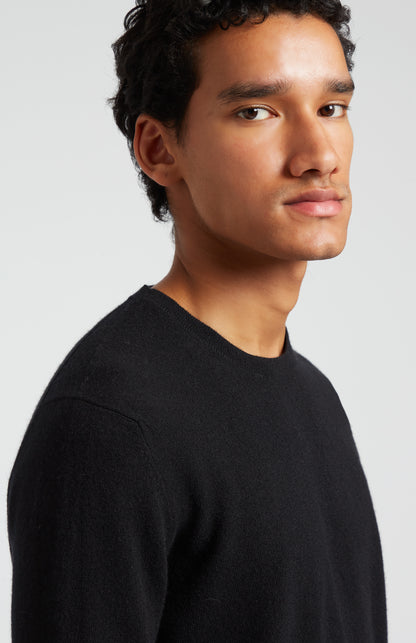 Men's Scottish Cashmere Round Neck Jumper In Black neck detail - Pringle of Scotland