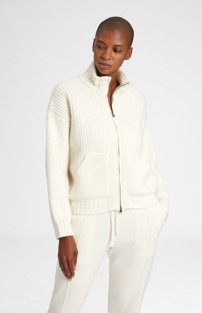 Women's Cashmere Blend Joggers In Cream waist detail - Pringle of Scotland